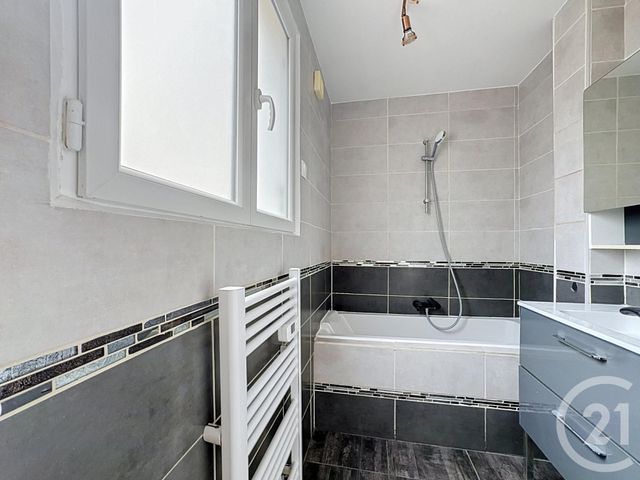 Appartement T2 à louer - 2 pièces - 43.56 m2 - BREST - 29 - BRETAGNE - Century 21 Associés Conseils Immobilier
