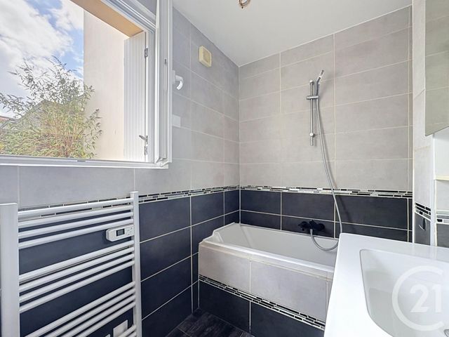 Appartement T2 à louer - 2 pièces - 43.56 m2 - BREST - 29 - BRETAGNE - Century 21 Associés Conseils Immobilier
